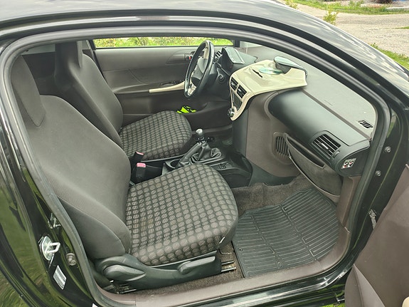 Toyota IQ 27 of 30