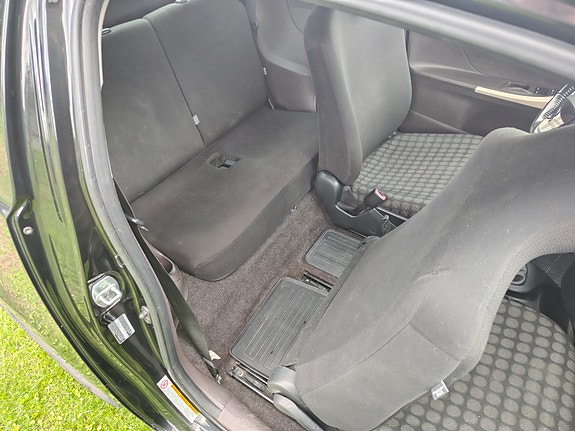 Toyota IQ 28 of 30