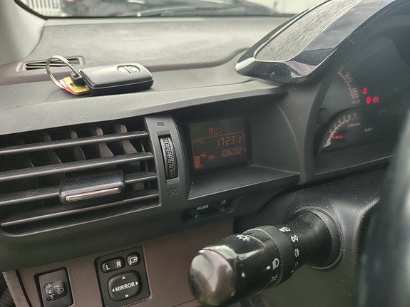 Toyota IQ 22 of 30