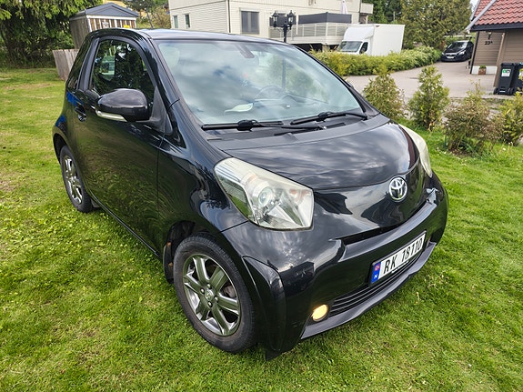 Toyota IQ 5 of 30