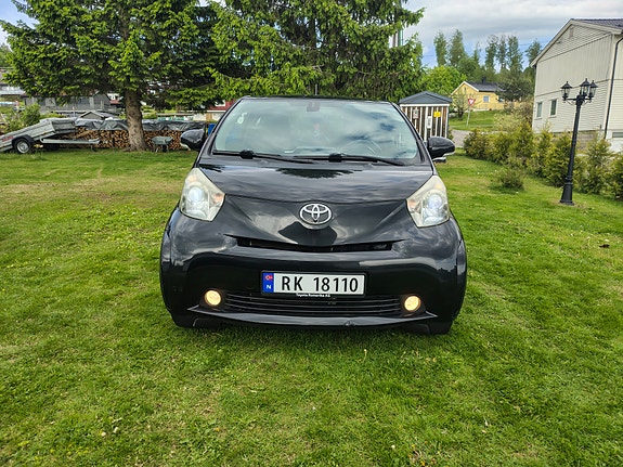 Toyota IQ 4 of 30