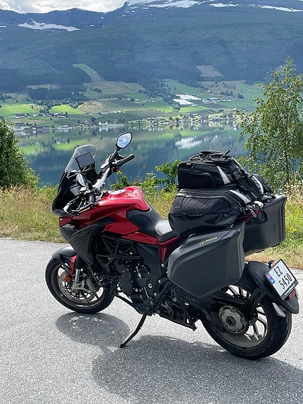 MV Agusta Turismo Veloce 800 3 of 5