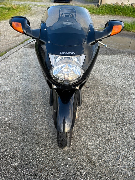 Honda CBR 1100 XX 4 of 5