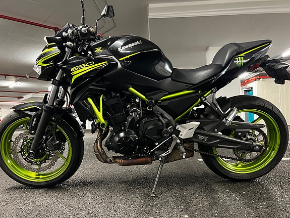 Kawasaki Z 650 2 of 5
