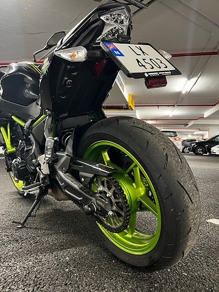 Kawasaki Z 650 3 of 5