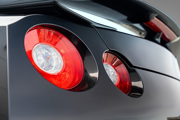 Nissan GT-R 13 of 30