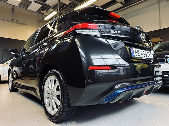 Nissan Leaf 8 of 30