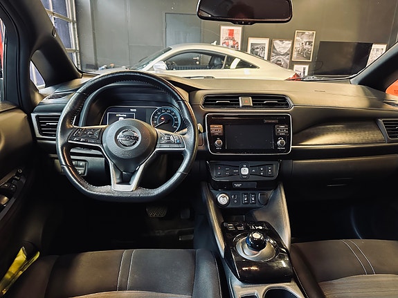 Nissan Leaf 13 of 30