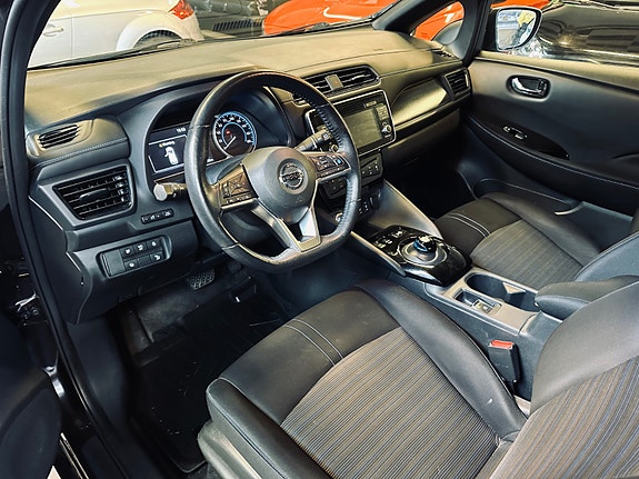 Nissan Leaf 14 of 30