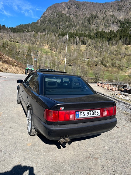 Audi 100 3 of 5