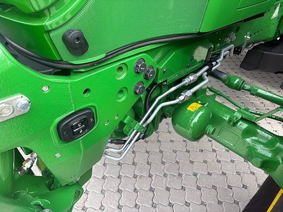John Deere 6R215 11 of 29