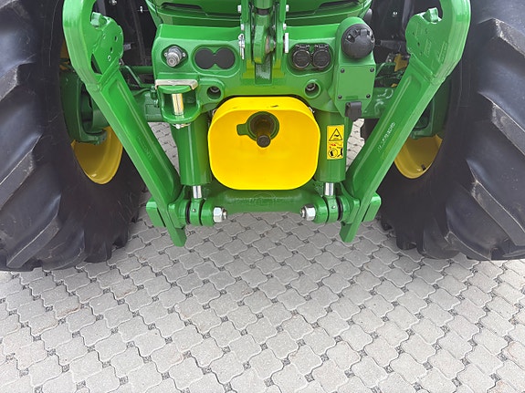 John Deere 6R215 9 of 29