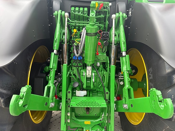 John Deere 6R215 7 of 29
