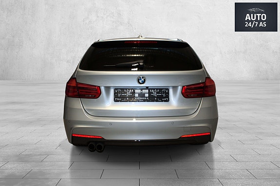 BMW 320i 13 of 30