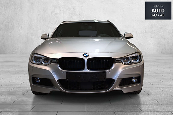 BMW 320i 2 of 30