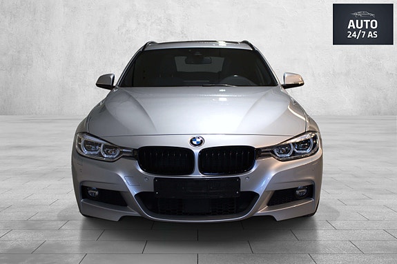 BMW 320i 4 of 30