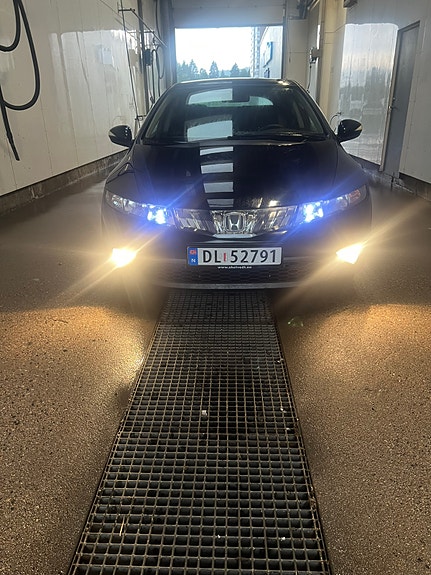 Honda Civic 2 of 5