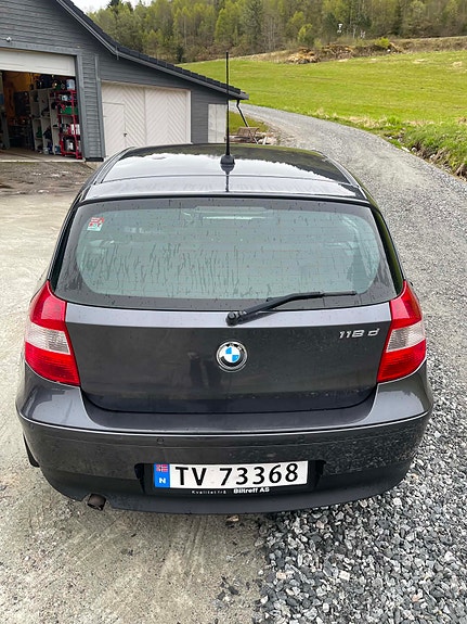 BMW 118d 4 of 23