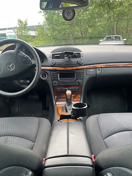 Mercedes-Benz E220 16 of 17