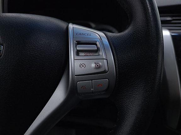 Nissan Navara 24 of 30