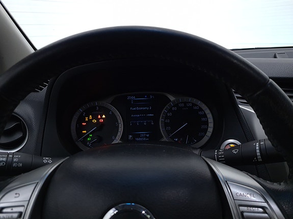 Nissan Navara 26 of 30
