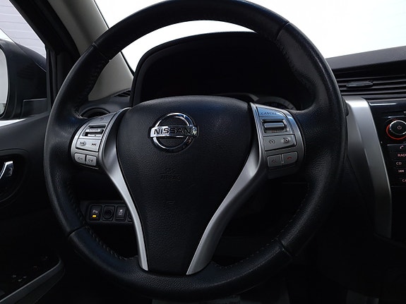 Nissan Navara 23 of 30