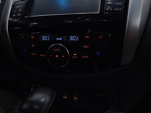 Nissan Navara 29 of 30