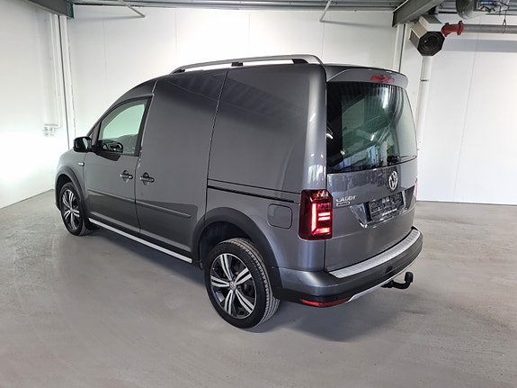 Volkswagen Caddy Alltrack 5 of 5