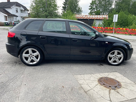Audi A3 4 of 5