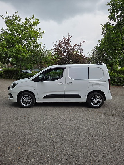 Opel Combo 11 of 25