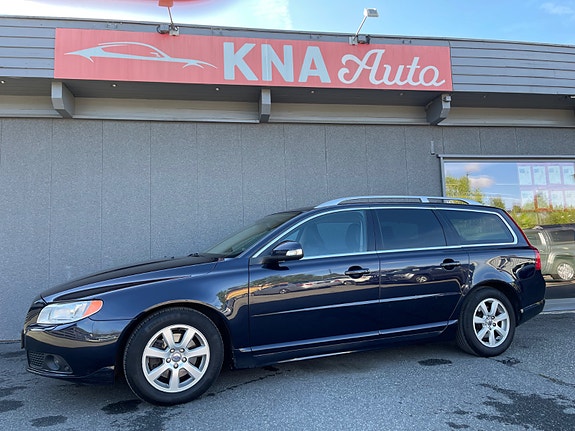 Volvo V70 3 of 5