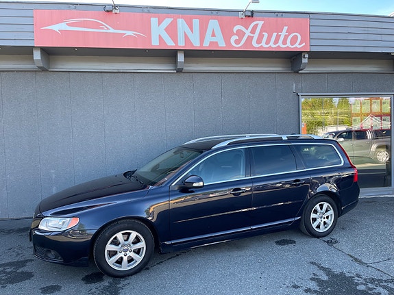 Volvo V70 2 of 5