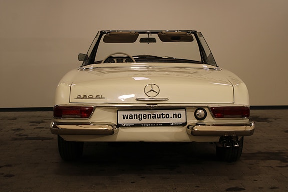 Mercedes-Benz 230 SL 6 of 30