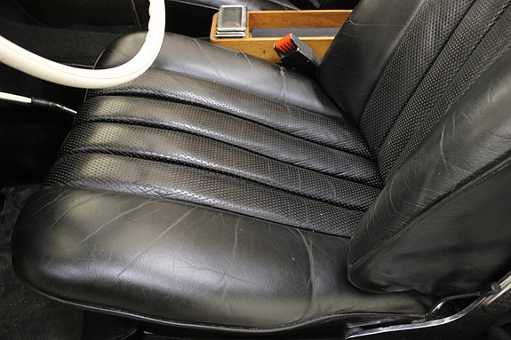 Mercedes-Benz 230 SL 21 of 30