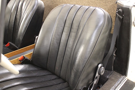 Mercedes-Benz 230 SL 22 of 30