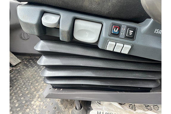 Volvo L70 H2 **Forks & Bucket** 16 of 30