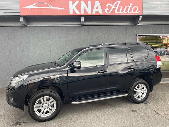 Toyota Land Cruiser 2 of 5