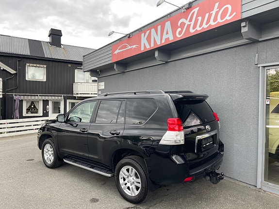 Toyota Land Cruiser 4 of 5