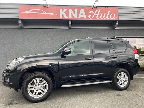 Toyota Land Cruiser 3 of 5