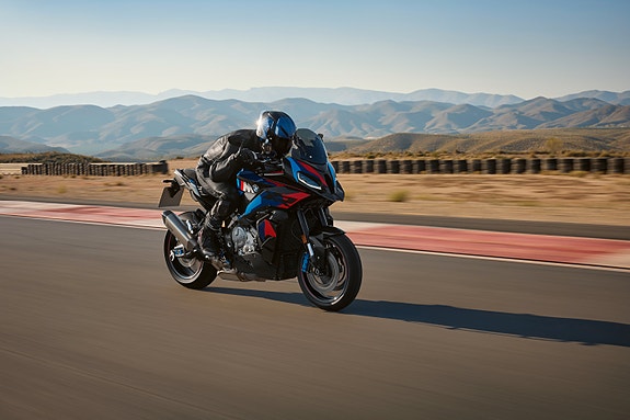 BMW M 1000 XR - Kampanje! 15.000,- i utstyr inkl. 3 of 9