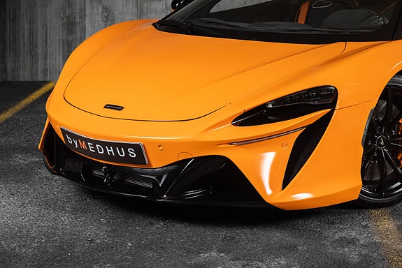 McLaren Artura 12 of 30