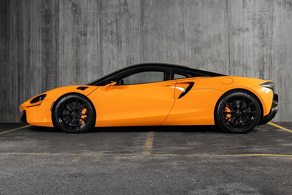 McLaren Artura 5 of 30