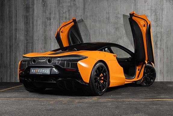 McLaren Artura 2 of 30