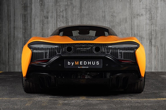 McLaren Artura 9 of 30