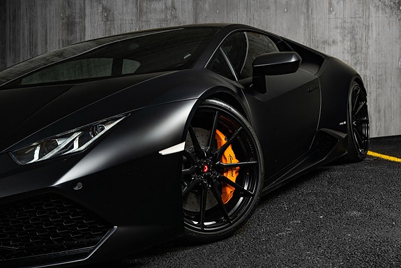 Lamborghini Huracan 9 of 30