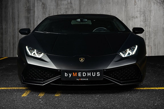 Lamborghini Huracan 4 of 5