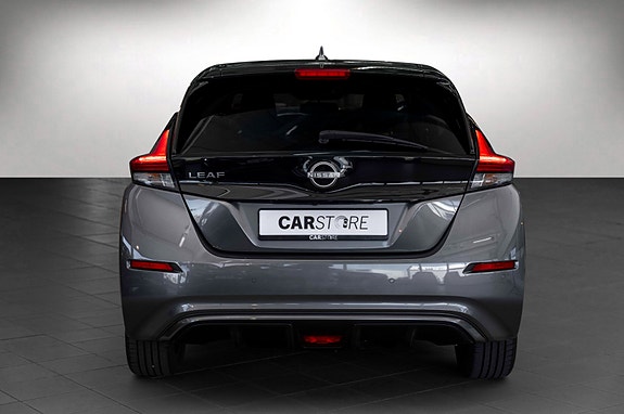 Nissan Leaf 7 of 22