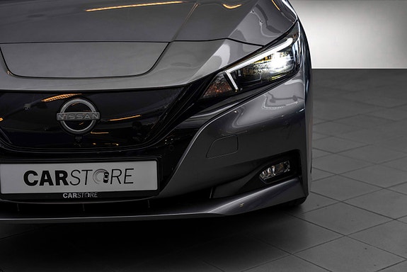 Nissan Leaf 4 of 5