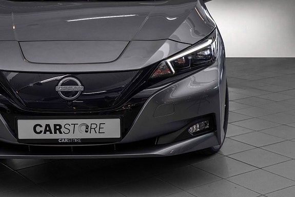 Nissan Leaf 4 of 5