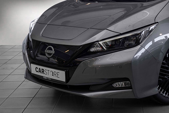 Nissan Leaf 2 of 5